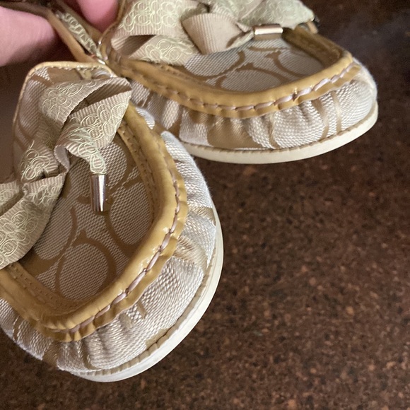 Coach Carisa (A0298) Flats/Loafers in Mint Condition, Size 7.5B - Picture 7 of 10